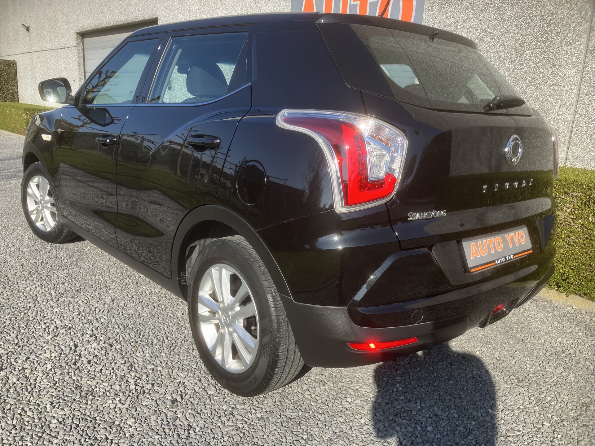 SSANGYONG_TIVOLI_2